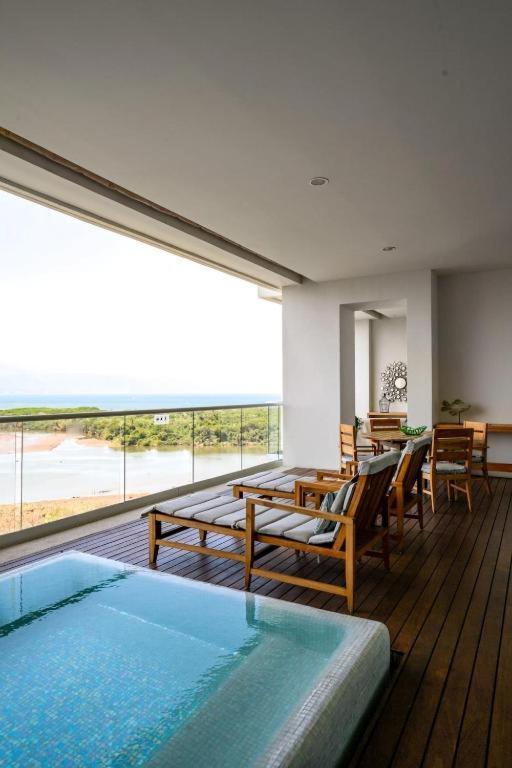 ホテル Grand Luxxe Vidanta ヌエボ・バジャルタ エクステリア 写真